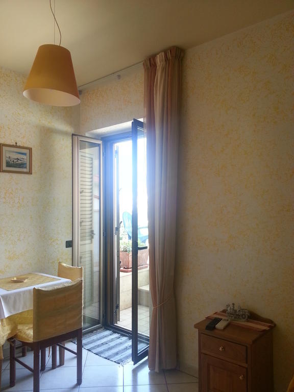 Hotel Mistef Falerna Ruang foto