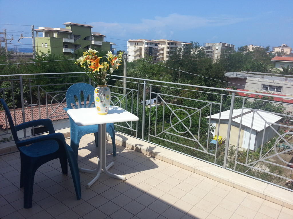 Hotel Mistef Falerna Ruang foto