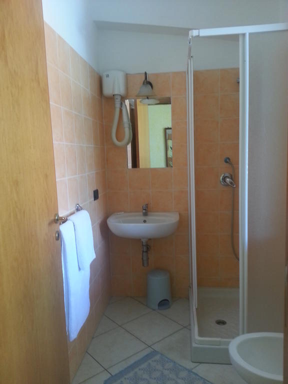 Hotel Mistef Falerna Ruang foto