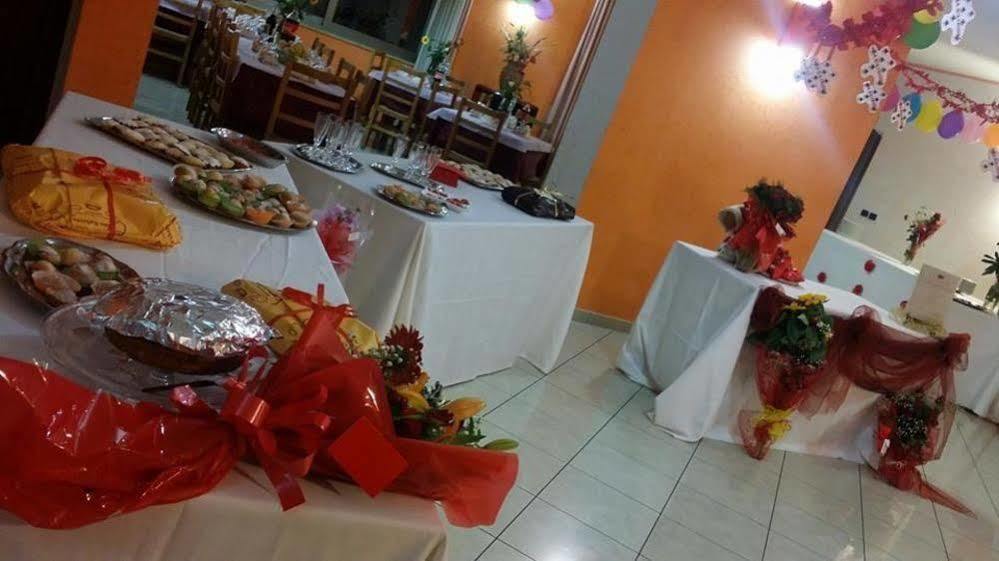 Hotel Mistef Falerna Bagian luar foto