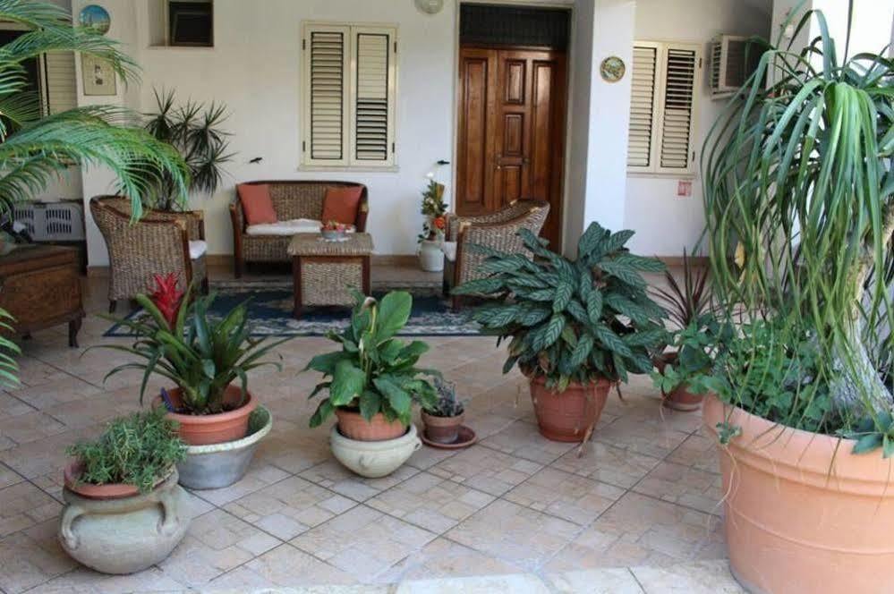 Hotel Mistef Falerna Bagian luar foto